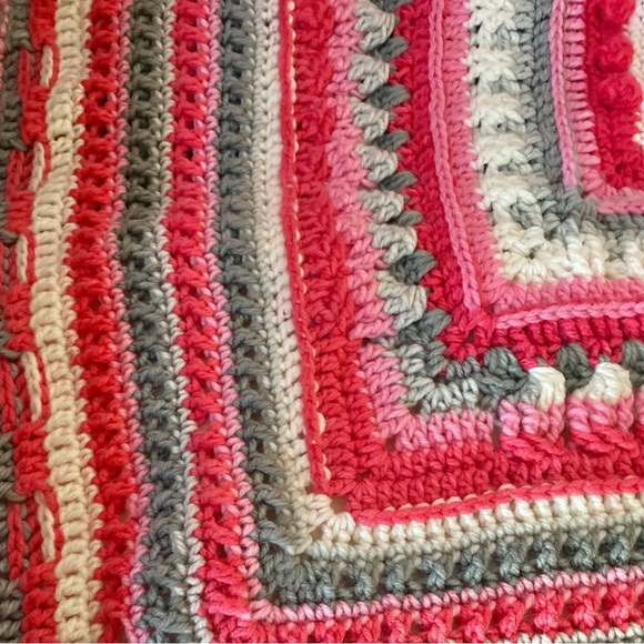 **SALE Crochet blanket handmade - mandala style - Picture 4 of 6